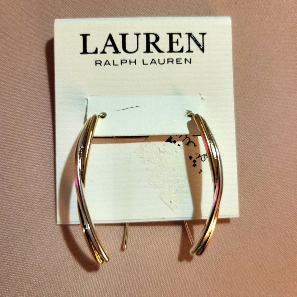Two-tone earrings in silver and gold